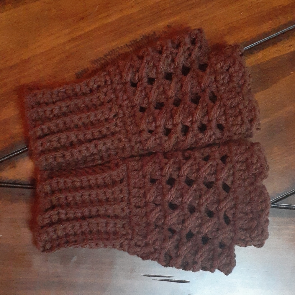 HANDMADE GLOVES!! - Picture 2 of 2